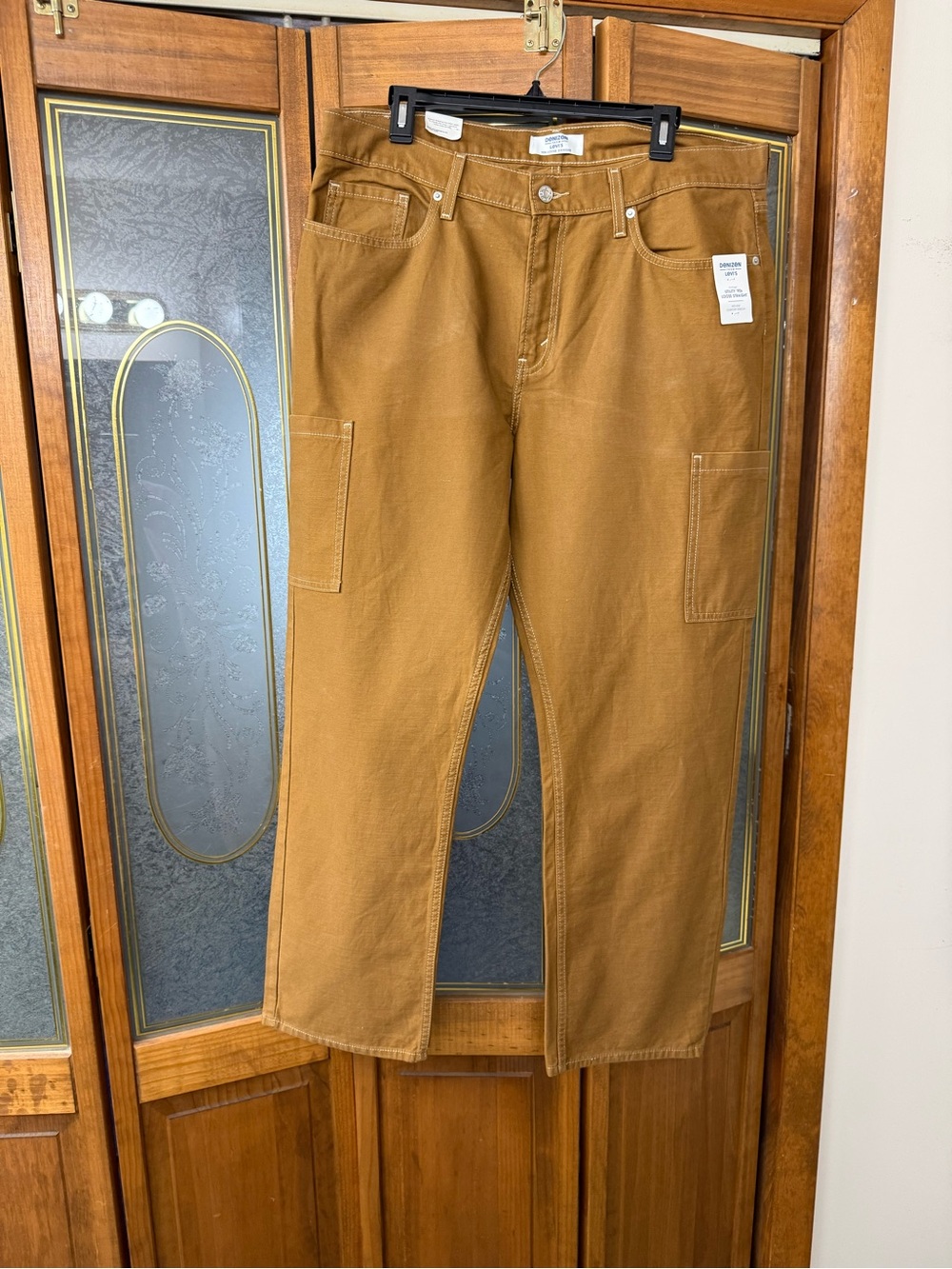 DENIZEN LADIES UTILITY 90’s loose Straight Pants in Brown, BRAND NEW